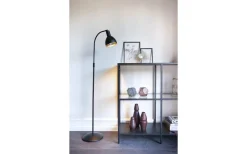 Golvläslampor < Halo Design Angora Golvlampa 150cm Svart