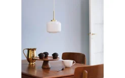 Fönsterlampor < Dyberg Larsen Arp D15 Fönsterlampa 15cm Opal/Mässing