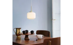 Fönsterlampor < Dyberg Larsen Arp D15 Fönsterlampa 15cm Opal/Mässing