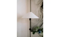 Golvfötter < Globen Lighting Astrid Golvfot 130cm Svart