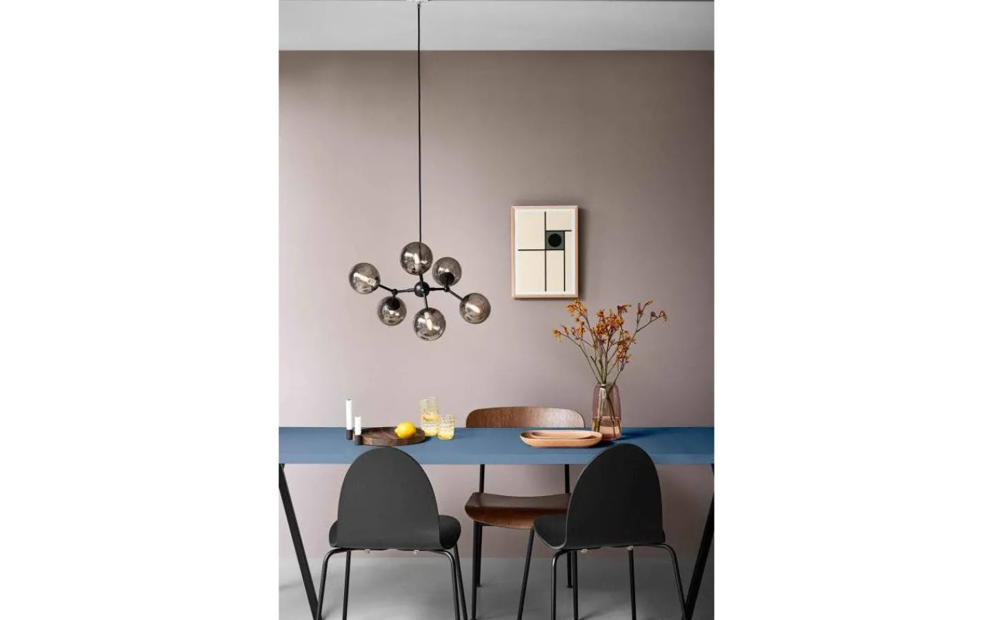 Stora Taklampor Ø50-69 Cm-Halo Design Atom Taklampa 57cm Svart/Smoke