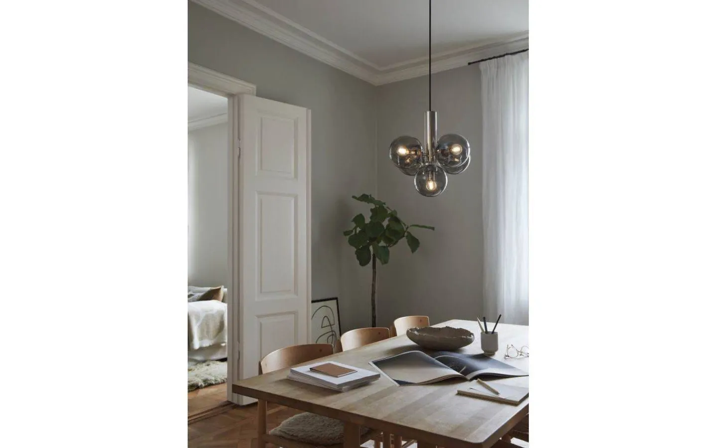 Vardagsrum|Hall & Trappa < CO Bankeryd Avenue Taklampa Nickel/Rök