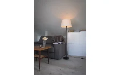 Golvfötter < ArmaturHantverk Bjertorp Golvfot 120cm Svart