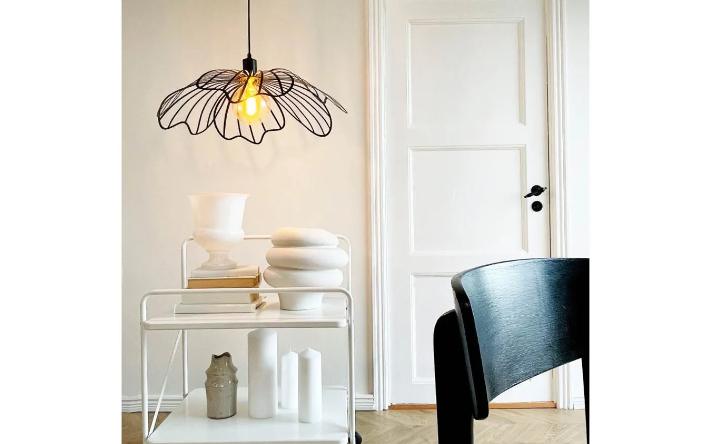 Stora Taklampor Ø50-69 Cm-Dyberg Larsen Blumen Taklampa 60cm Mattsvart