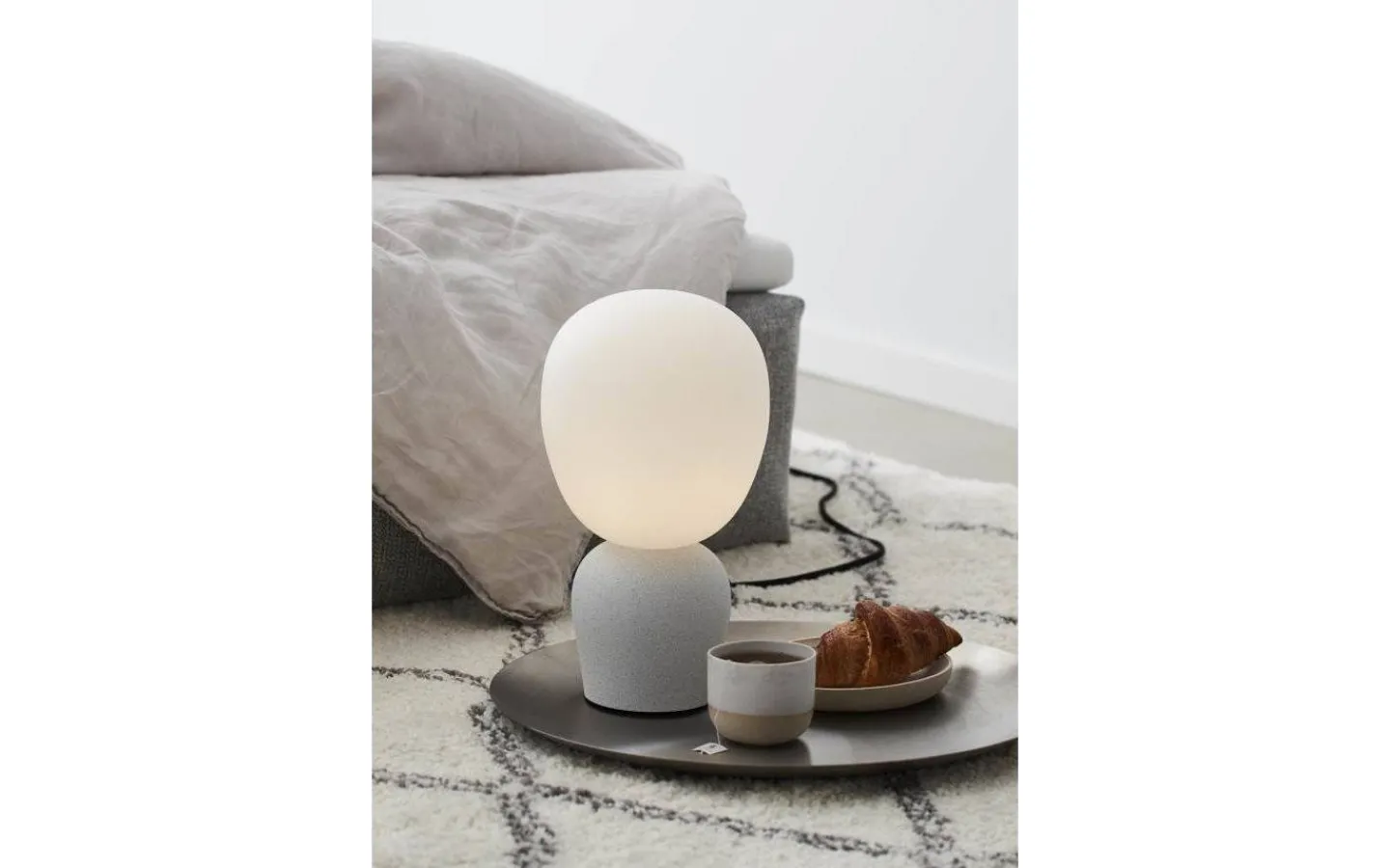 Bordslampor-Belid Buddy Bordslampa Snäckskal/Opalglas