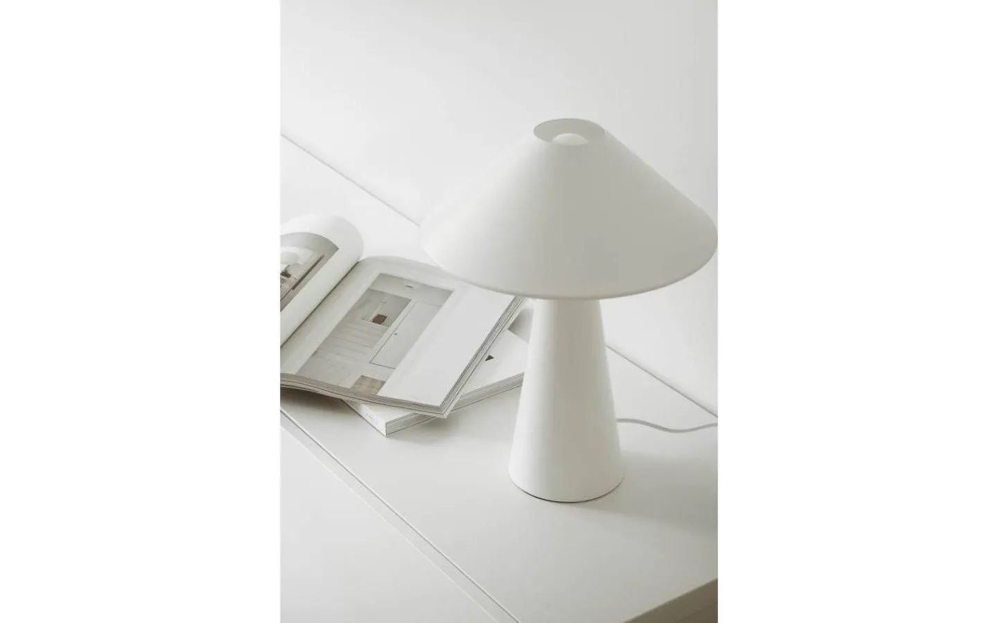 Bordslampor-Globen Lighting Cannes Bordslampa 40cm Vit
