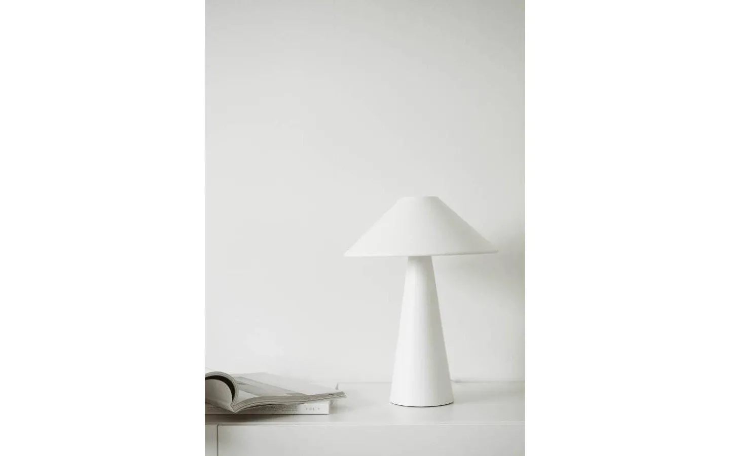 Bordslampor-Globen Lighting Cannes Bordslampa 40cm Vit