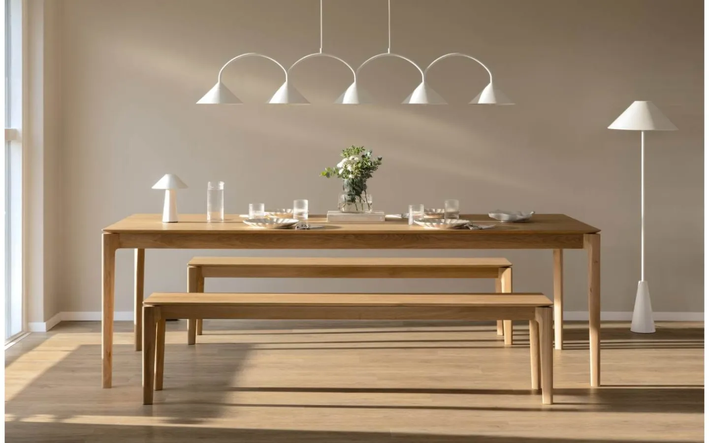 Golvlampor < Globen Lighting Cannes Golvlampa 140cm Vit