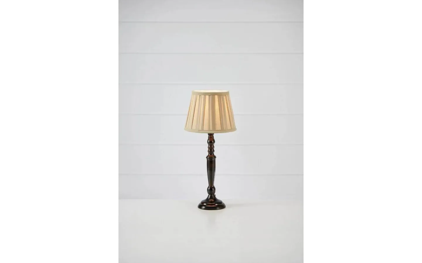 Bordslampor < Markslojd Chocolat Bordslampa 46cm Beige