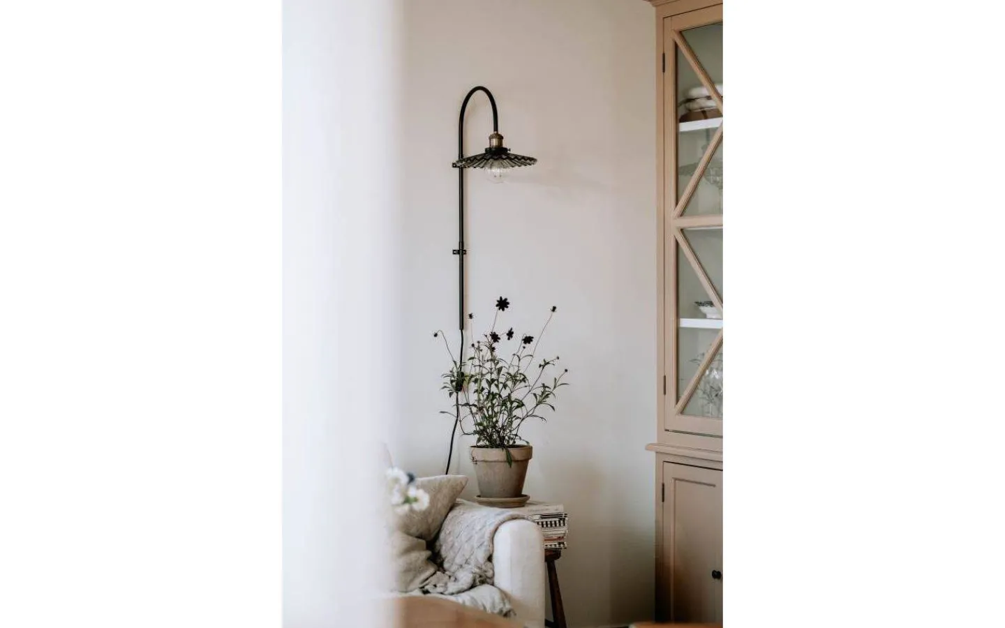 Lampetter-Globen Lighting Cobbler Vägglampa 75cm Rök
