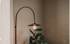 Lampetter < Globen Lighting Cobbler Vägglampa 150cm Rök