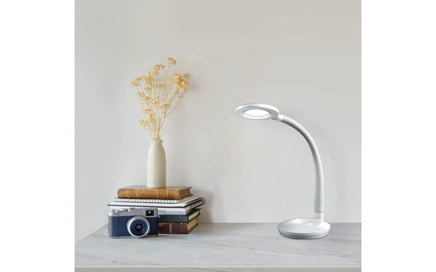 Skrivbordslampor < Reality Cobra Skrivbordslampa LED vit