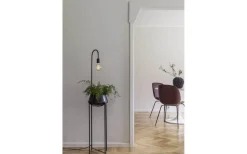 Golvlampor < PR Home Cornelia Golvlampa med blomkruka 140cm Svart