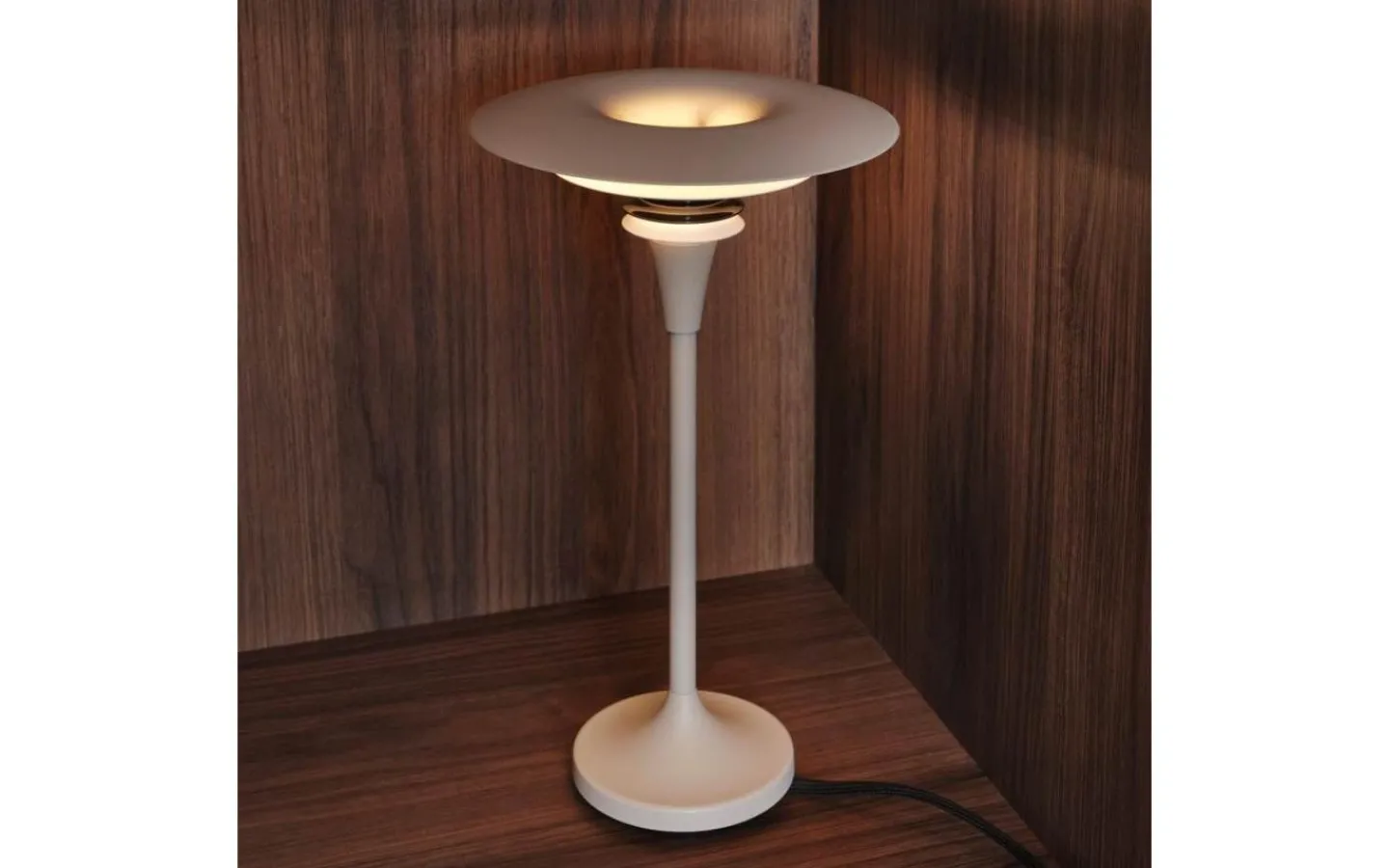 Bordslampor < Belid Diablo Bordslampa 48cm Mattvit/Rosé Silver