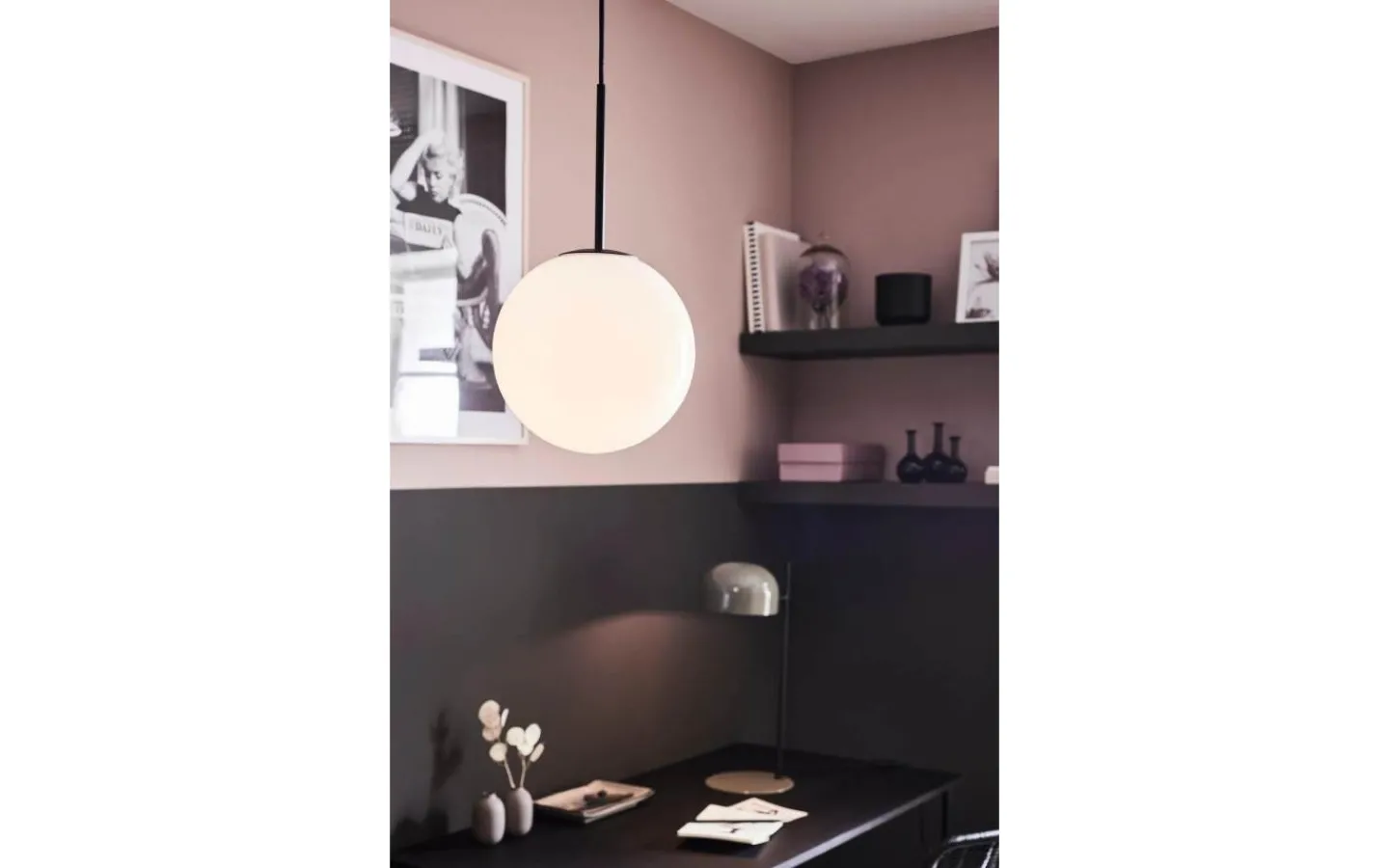 Kök & Matplats < Markslojd Dione Taklampa 25cm Opal/Svart