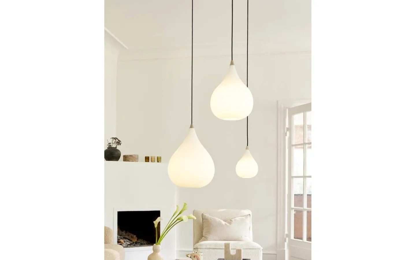 Fönsterlampor < Halo Design Drops Fönsterlampa Ø17cm Opal/Krom