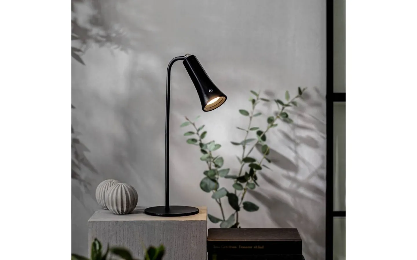 Uppladdningsbara Lampor Inomhus-Star Trading Functional Uppladdningsbar Bordslampa 3-i-1 Svart