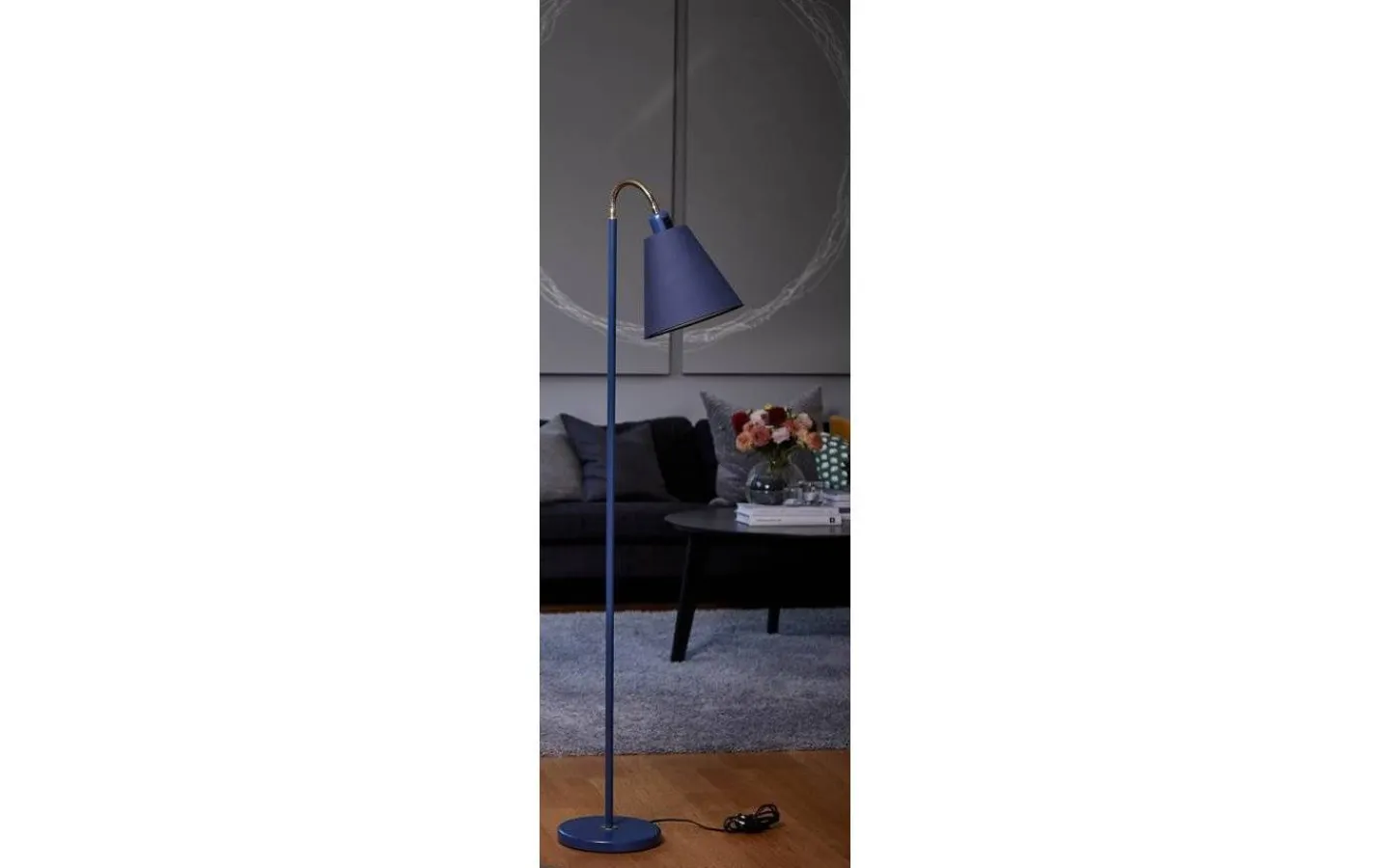 Klassiska Golvlampor|Golvfötter < ArmaturHantverk Haga Golvfot 1L 140cm Blå