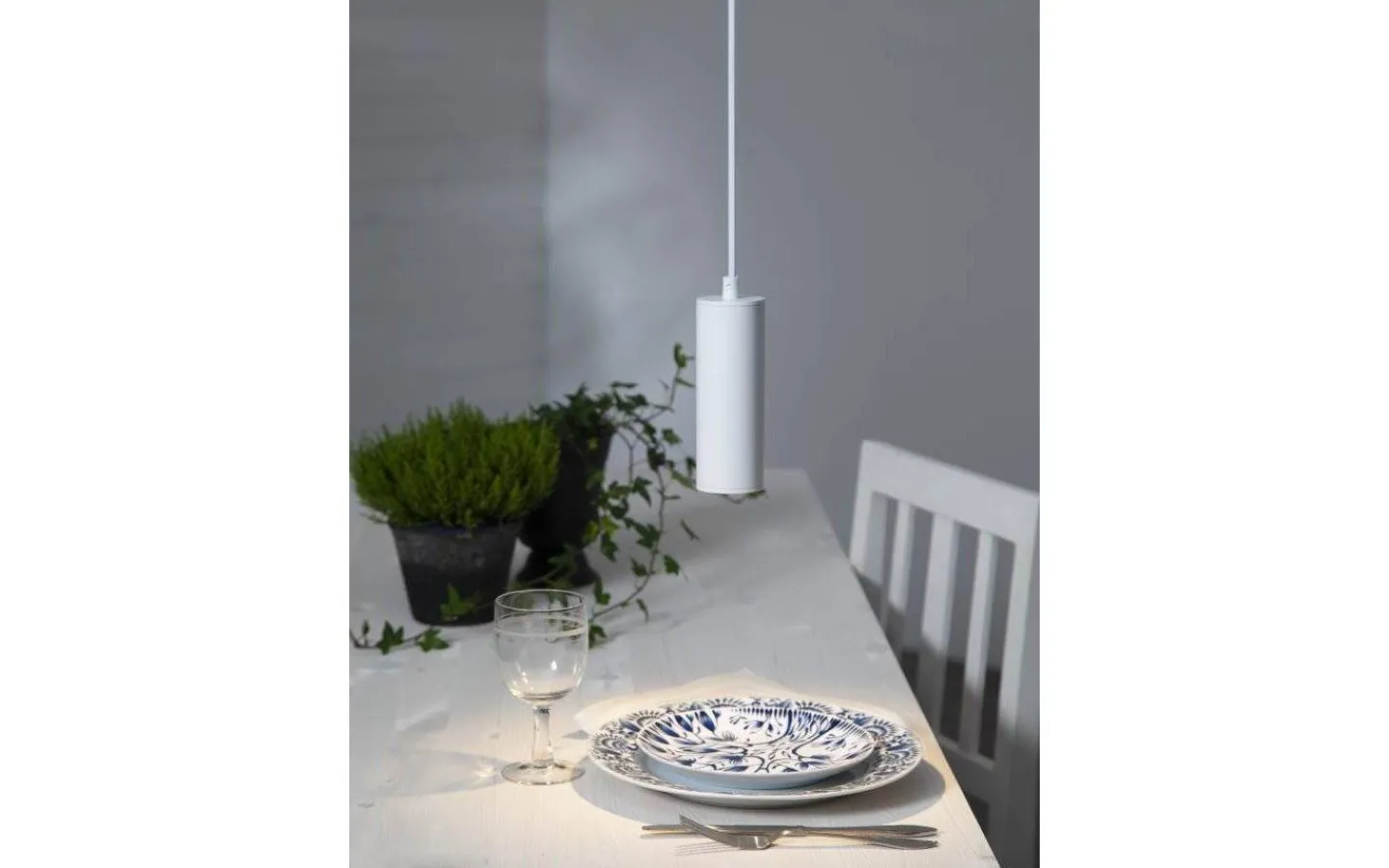 Sladdställ Med Sockel|Fönsterlampor < Star Trading Hide Pendelarmatur GU10 17cm Vit
