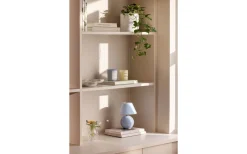 Uppladdningsbara Lampor Inomhus|Bordslampor < Globen Lighting Iris Portabel Bordslampa 23cm Duvblå