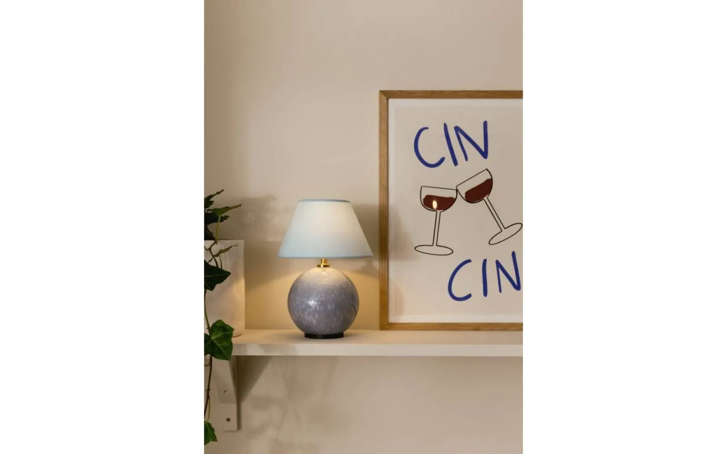 Uppladdningsbara Lampor Inomhus|Bordslampor < Globen Lighting Iris Portabel Bordslampa 23cm Duvblå