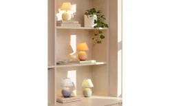 Uppladdningsbara Lampor Inomhus|Bordslampor < Globen Lighting Iris Portabel Bordslampa 23cm Duvblå