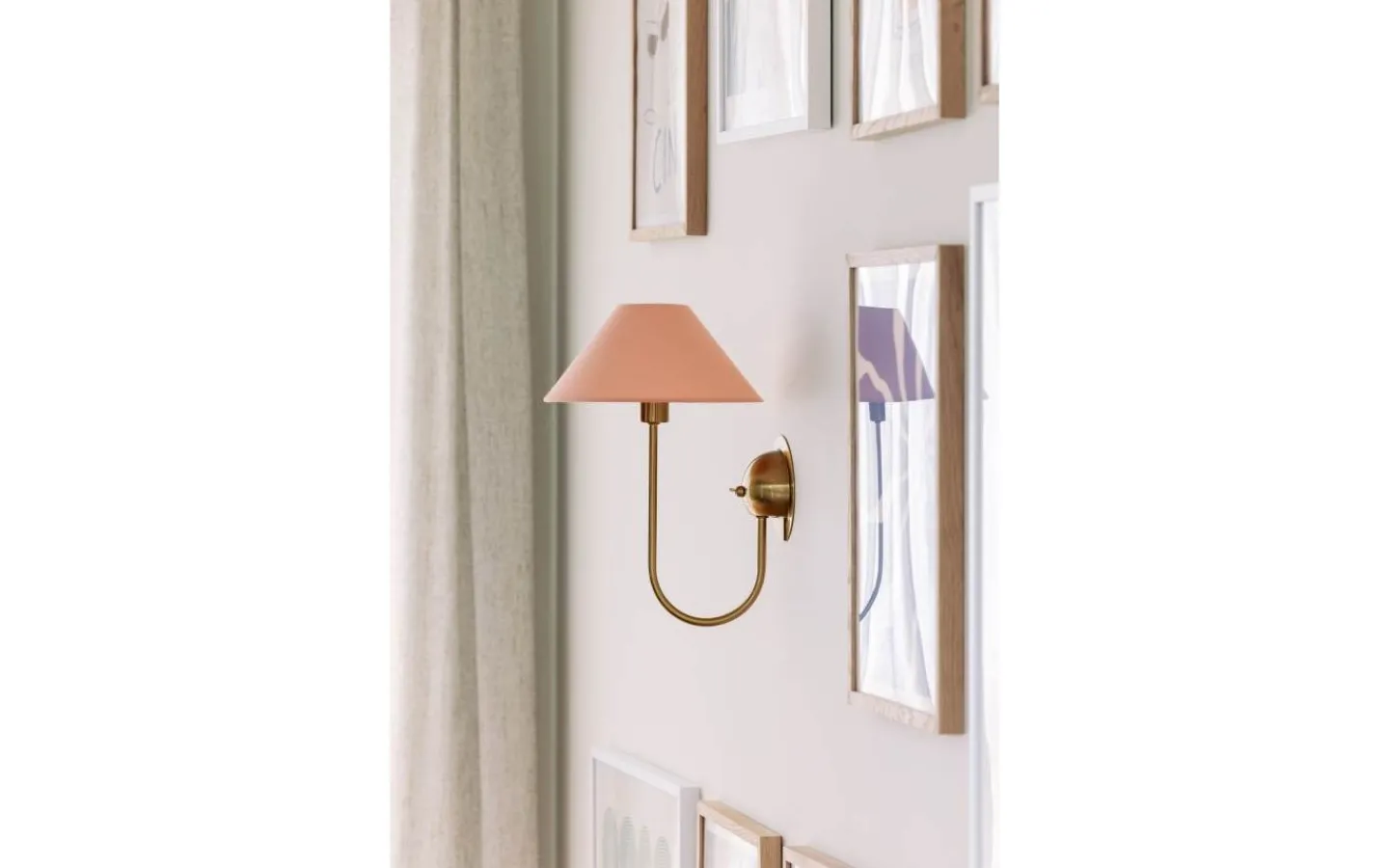 Lampetter < Globen Lighting Iris Vägglampa Blush