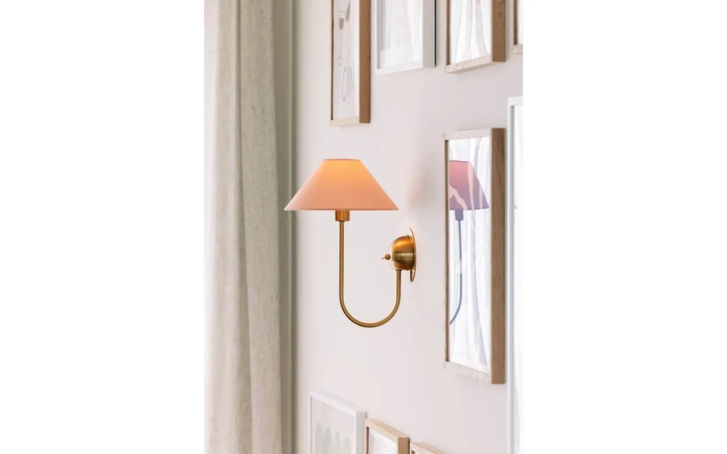 Lampetter < Globen Lighting Iris Vägglampa Blush