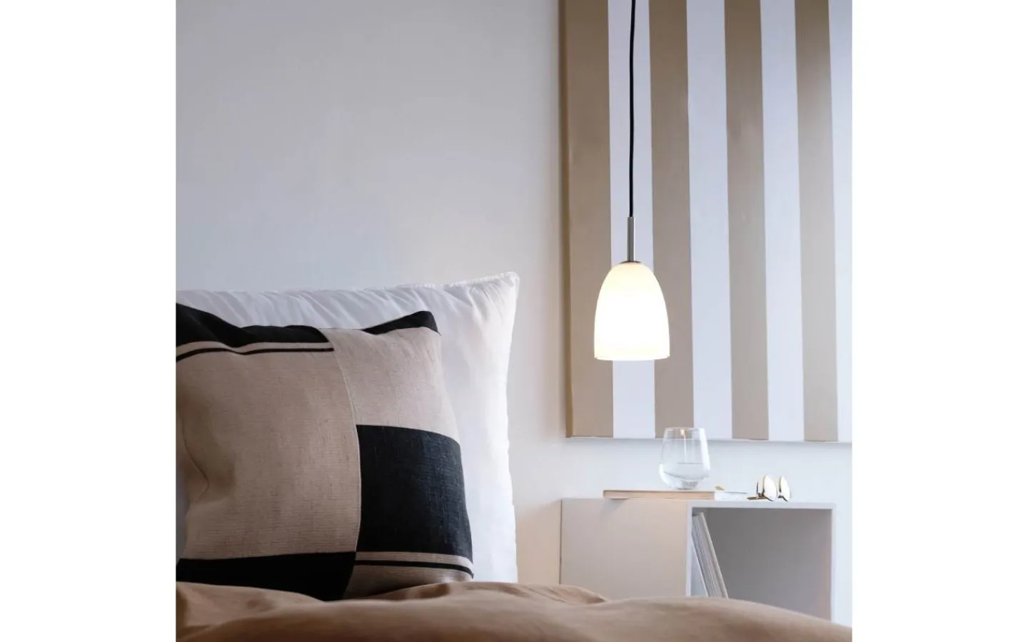 Fönsterlampor < Dyberg Larsen Jazz Fönsterlampa 12cm Opal/Borstad Stål