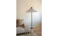 Vardagsrum|Golvlampor < Globen Lighting Matisse Golvlampa 150cm Vit/Svart