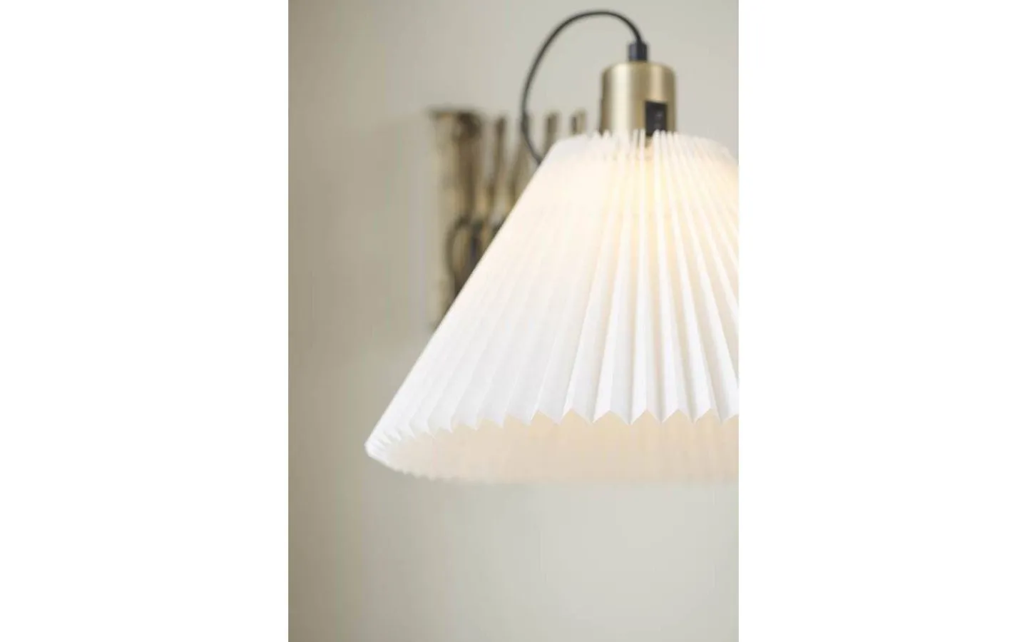 Läslampor-Halo Design Medina Vägglampa Antikmässing/Vit