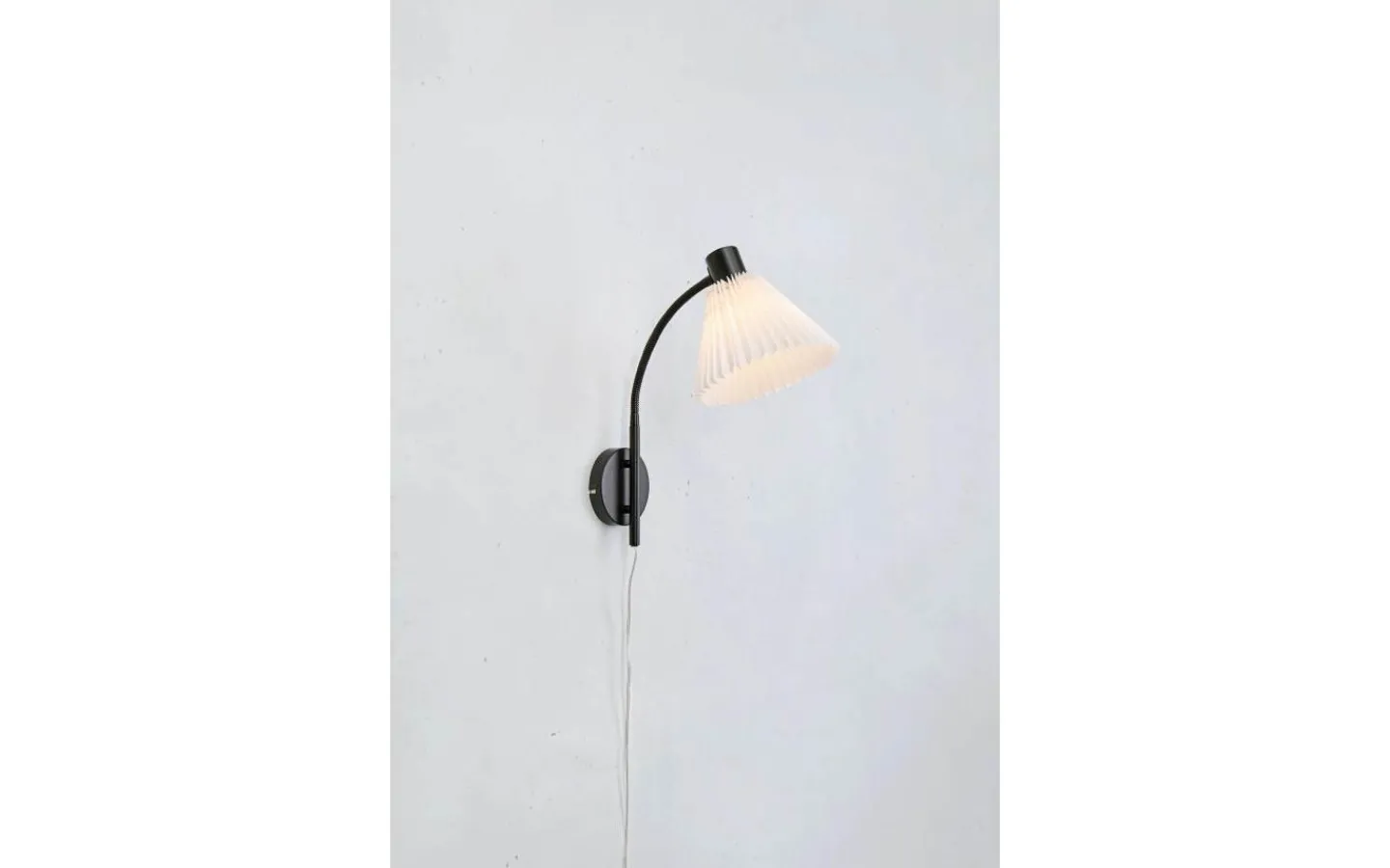 Läslampor-Markslojd Mira Vägglampa Vit/Svart