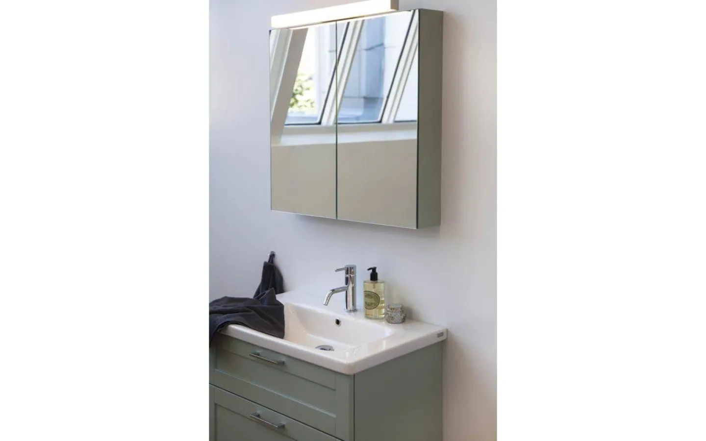 Badrumslampor Vägg < Hidealite Mirro Spegelbelysning 60cm 3000K 12,5W Vit IP44