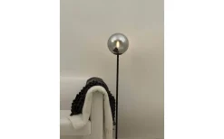 Golvlampor < Aneta Molekyl Golvlampa 130cm Svart/Rök