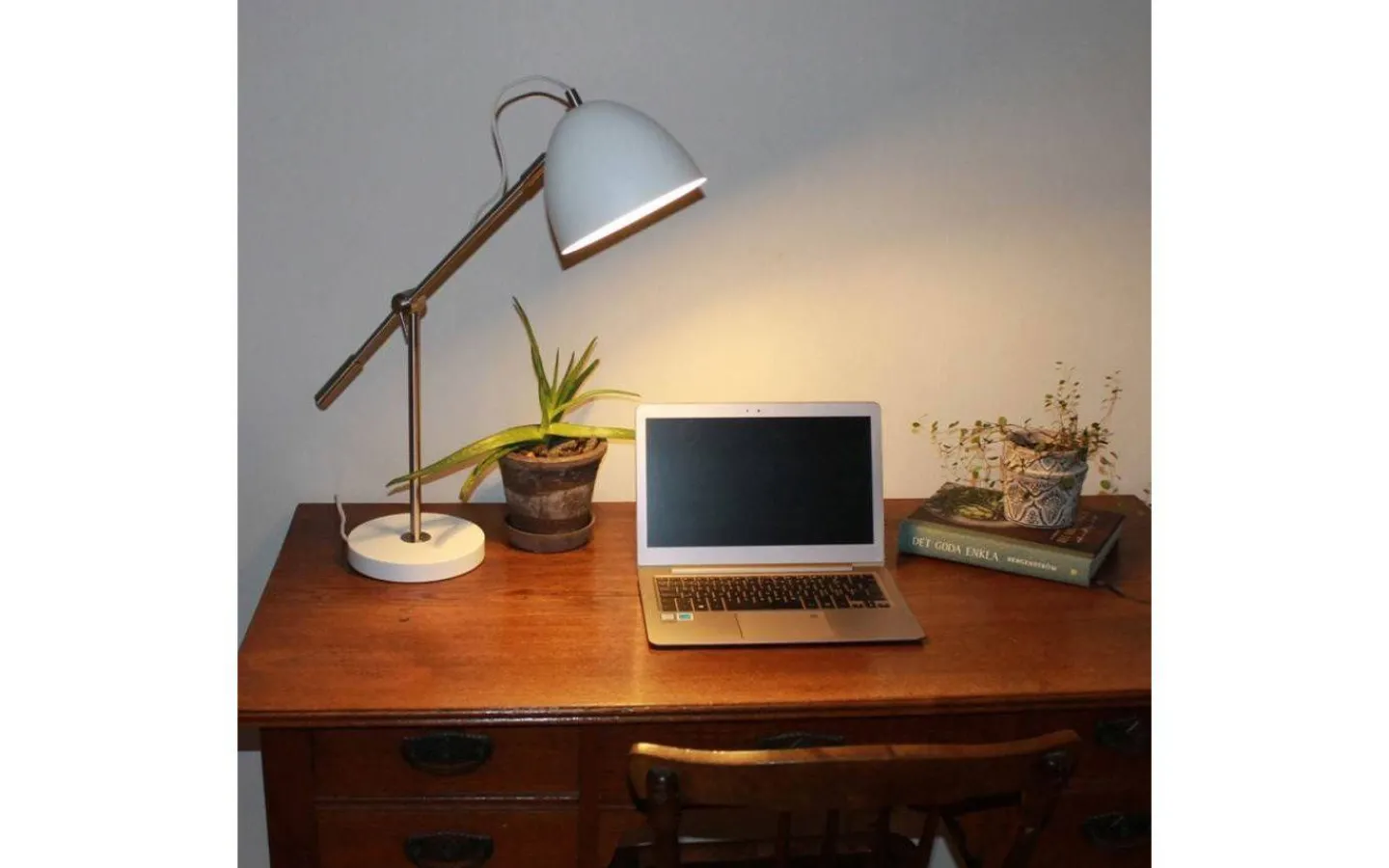 Skrivbordslampor < Oriva Montreal Skrivbordslampa 56cm Vit
