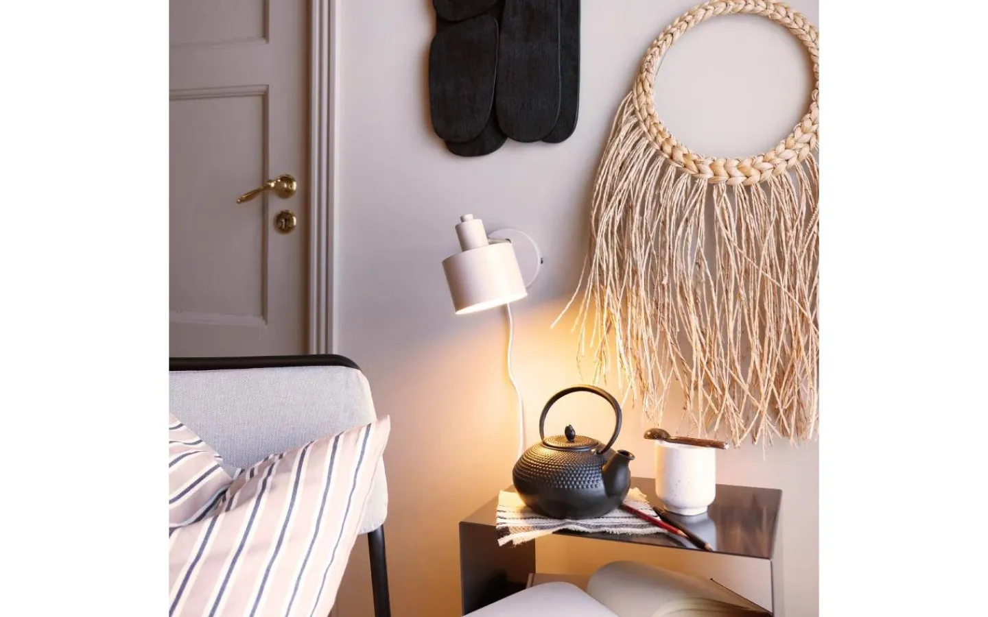Läslampor-Dyberg Larsen Ocean Vägglampa Beige/Mässing