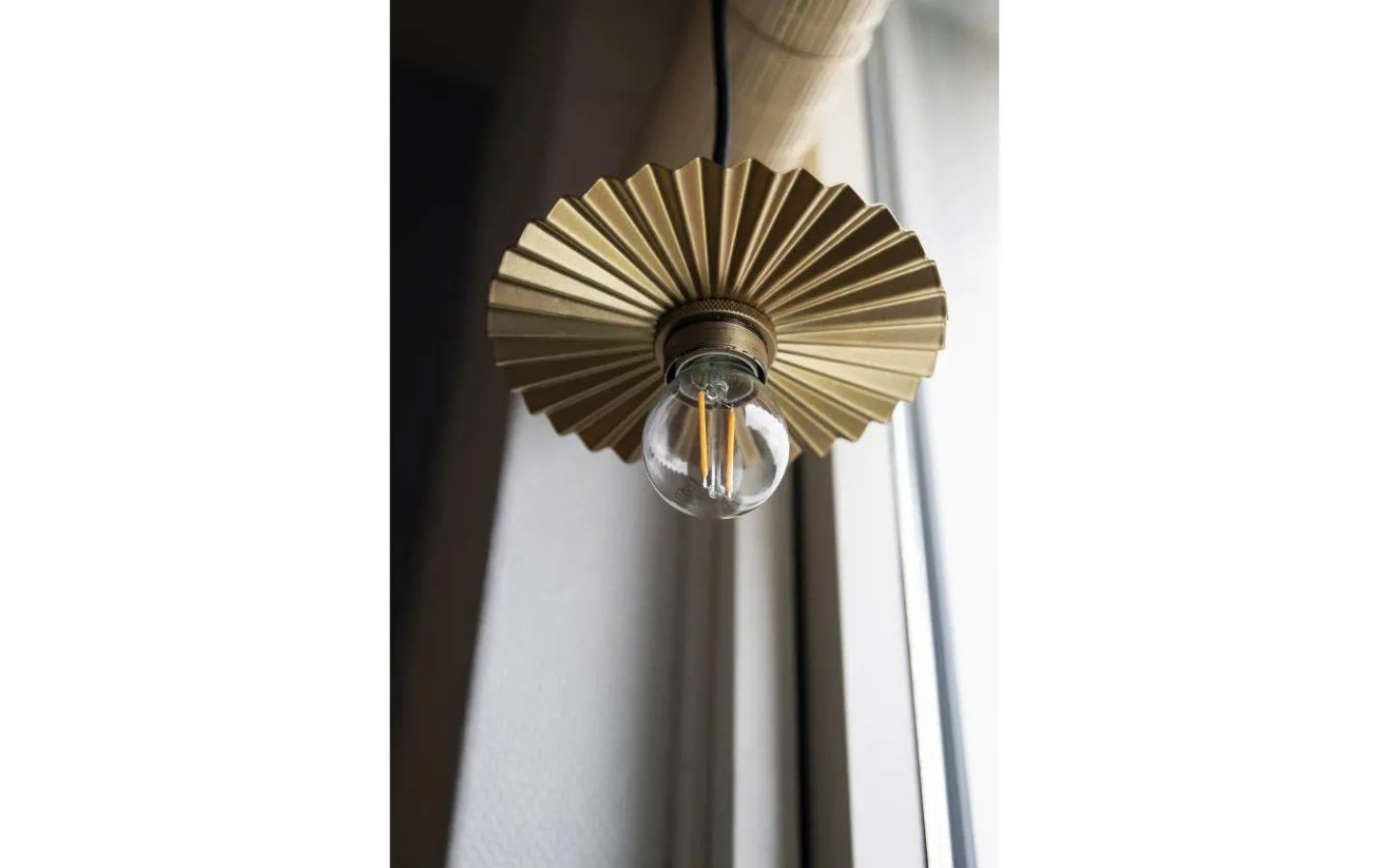 Fönsterlampor-Globen Lighting Omega Fönsterlampa 15cm Guld