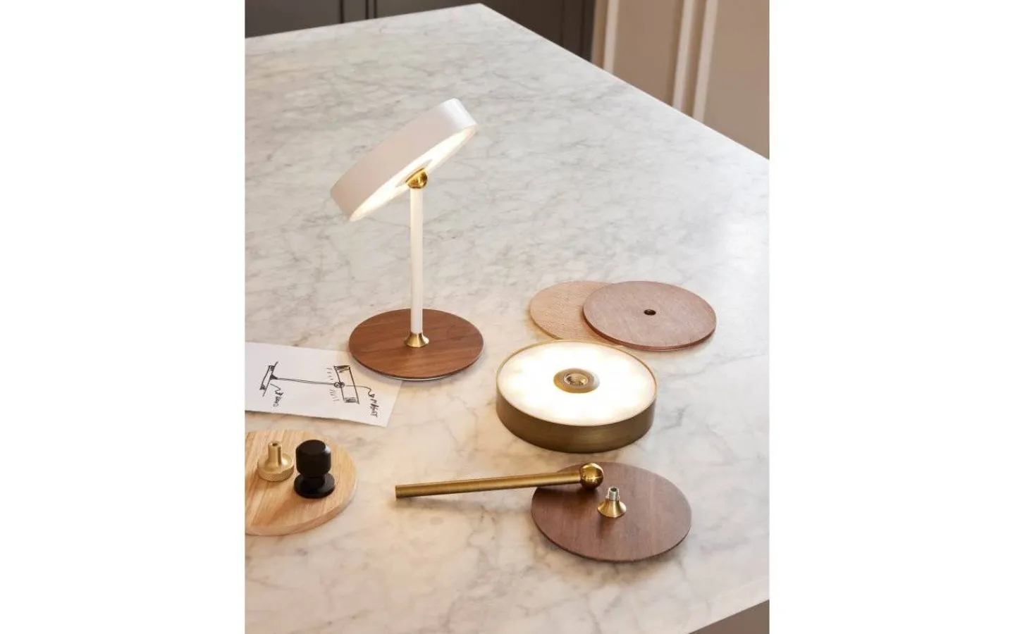 Uppladdningsbara Lampor Inomhus|Bordslampor < Halo Design On The Move Uppladdningsbar Bordslampa LED 3-Steg DIM Vit