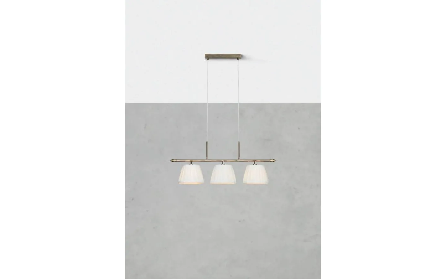 Avlånga Taklampor < Markslojd Oxford Taklampa 82,5cm Offwhite/Antik Mässing