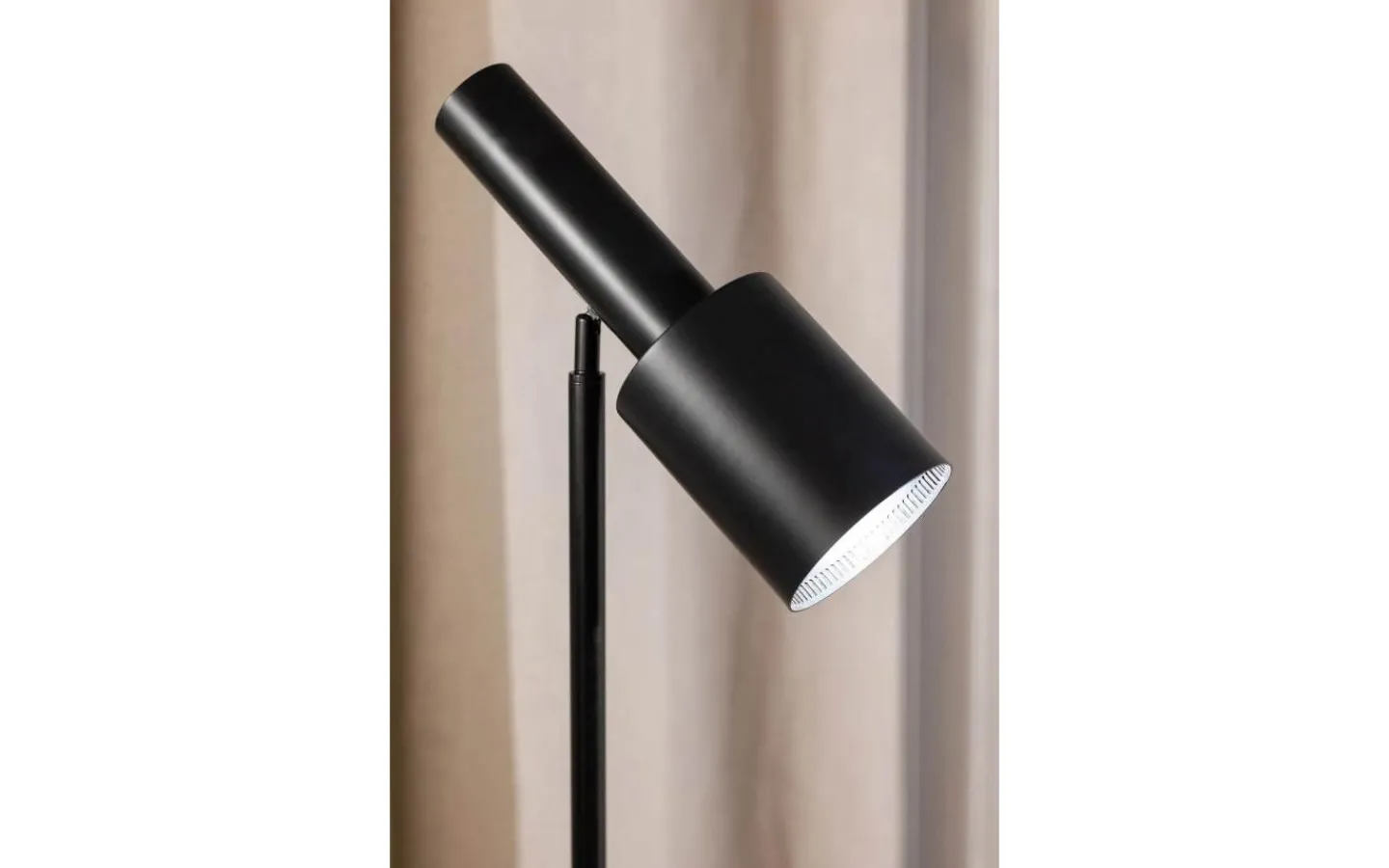 Golvläslampor < Markslojd Ozzy Golvlampa 143cm Svart