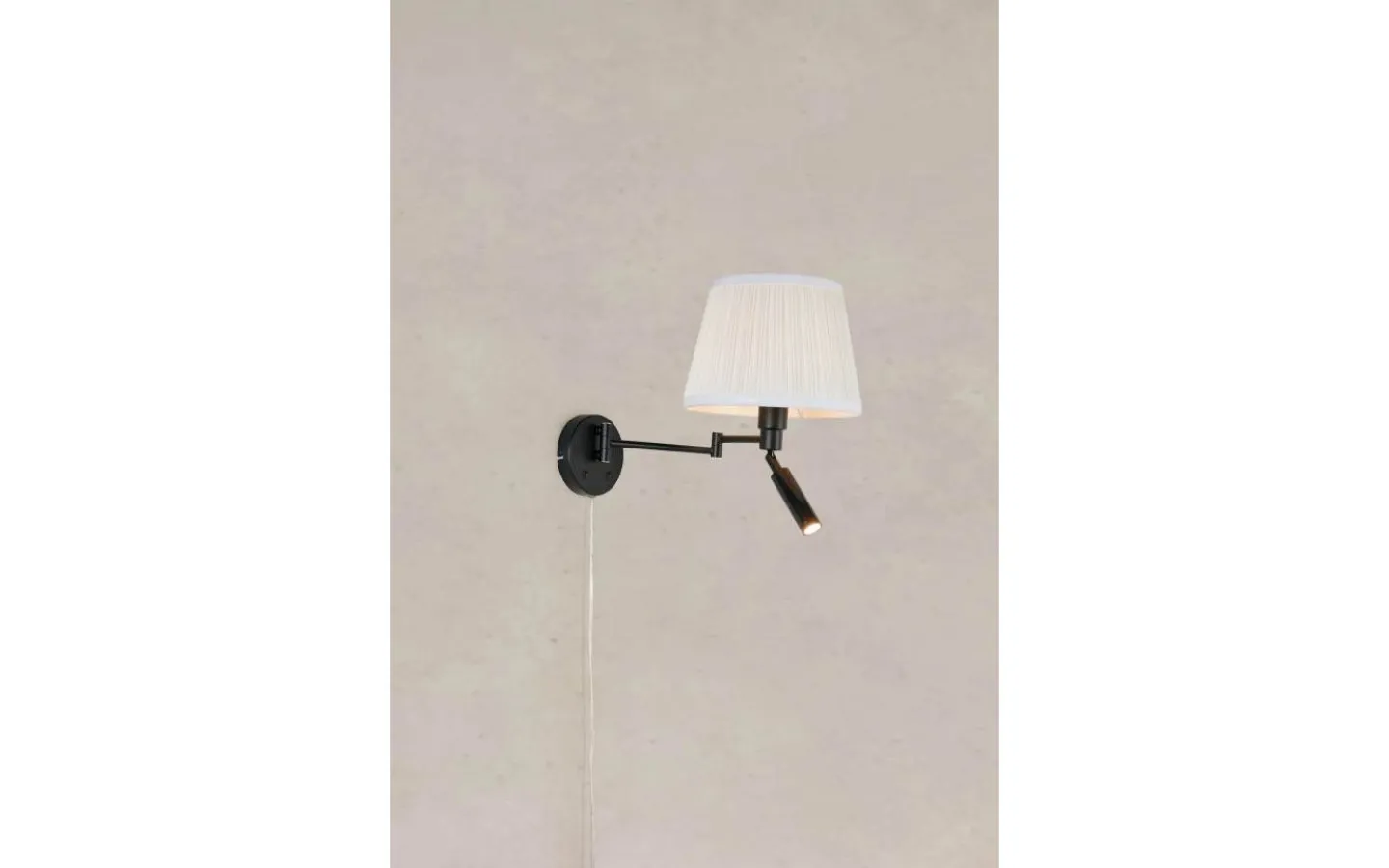 Läslampor < Markslojd Pivot Vägglampa Offwhite/Svart