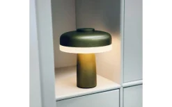 Uppladdningsbara Lampor Inomhus < Dyberg Larsen Porter Uppladdningsbar Bordslampa 16,5cm Metallic Grön