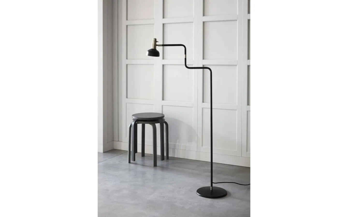 Golvläslampor|Vardagsrum < CO Bankeryd Ray Golvlampa 127cm Svart/Mässing