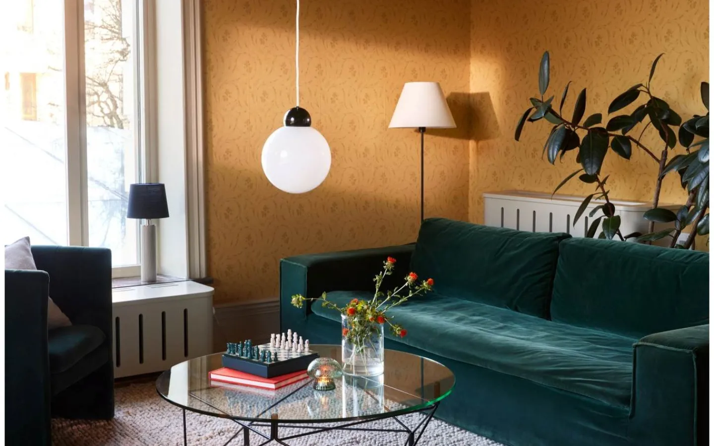 Golvfötter-Globen Lighting Rib Golvfot 129cm Svart