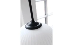 Fönsterlampor < Dyberg Larsen Riflet Fönsterlampa 14cm Opal/Svart