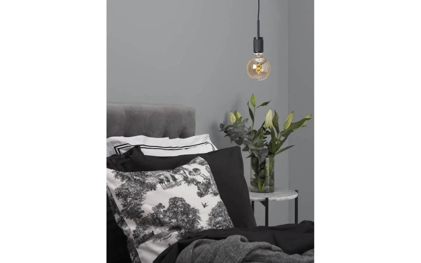 Sladdställ Med Sockel < Cottex Rille Pendelupphäng E27 3,5m Svart