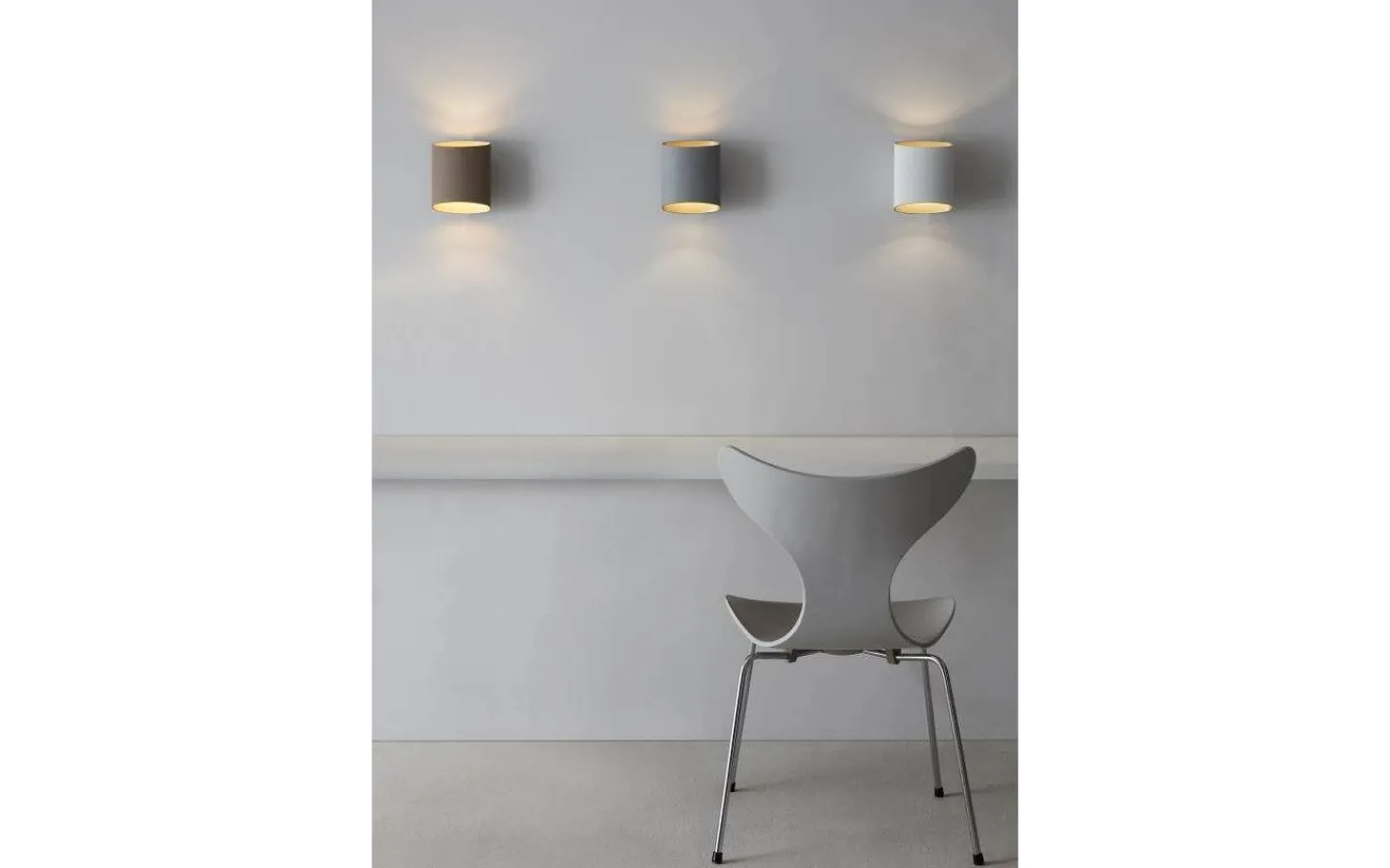 Vardagsrum|Hall & Trappa-Belid Sinne Vägglampa 17cm LED 8W 3000K Grå/Mässing