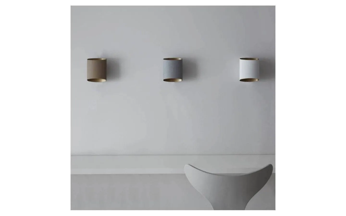 Vardagsrum|Hall & Trappa-Belid Sinne Vägglampa 17cm LED 8W 3000K Grå/Mässing