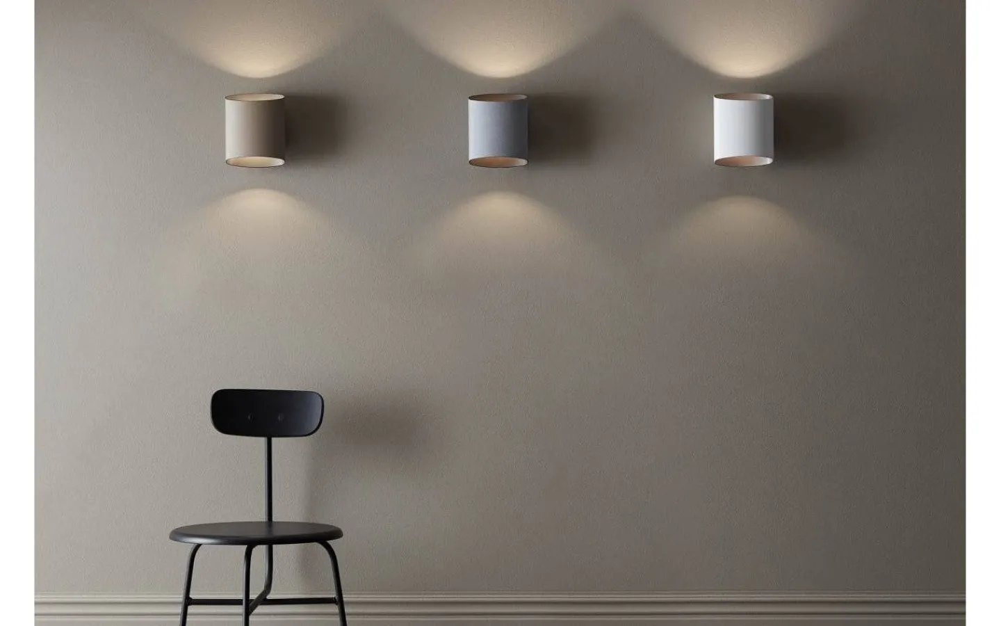 Vardagsrum|Hall & Trappa < Belid Sinne Vägglampa 17cm LED 8W 3000K Vit/Silver