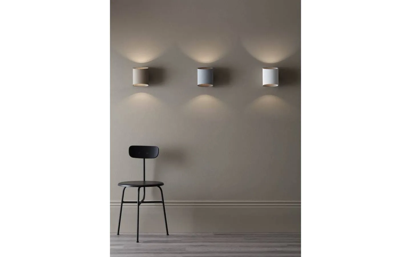 Vardagsrum|Hall & Trappa-Belid Sinne Vägglampa 17cm Vit/Silver